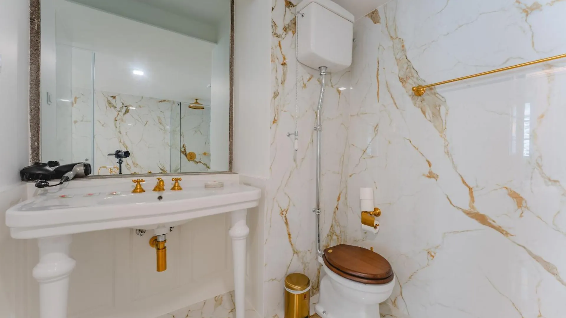 Flh Funchal A Quinta Do Conde Suites Funchal (Madeira)